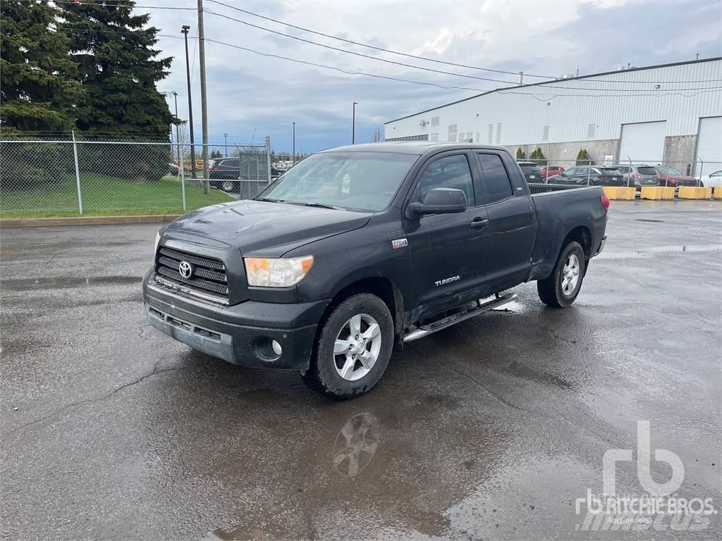Toyota TUNDRA Pick up de caixa aberta