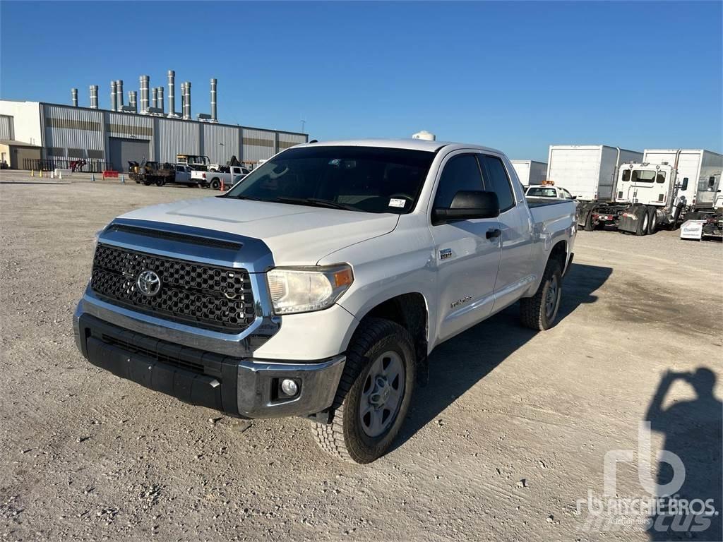 Toyota TUNDRA Pick up de caixa aberta