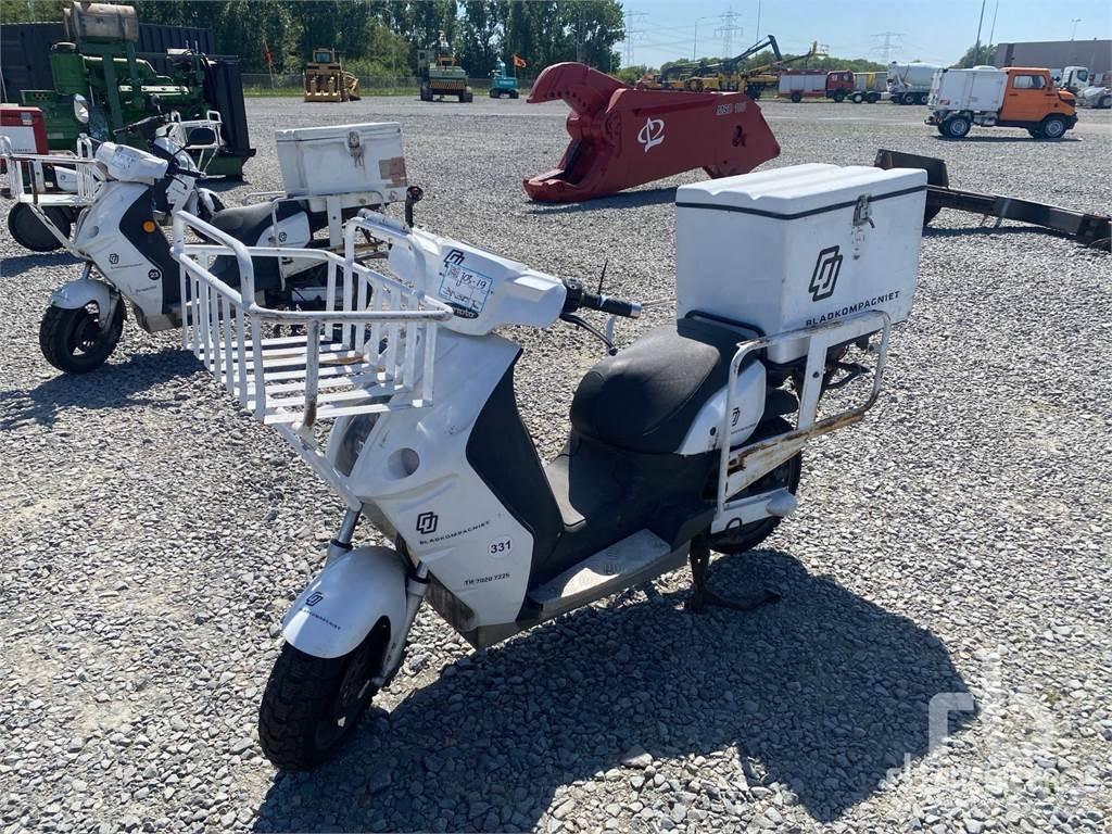 V-MOTO E-MAX Carros Ligeiros