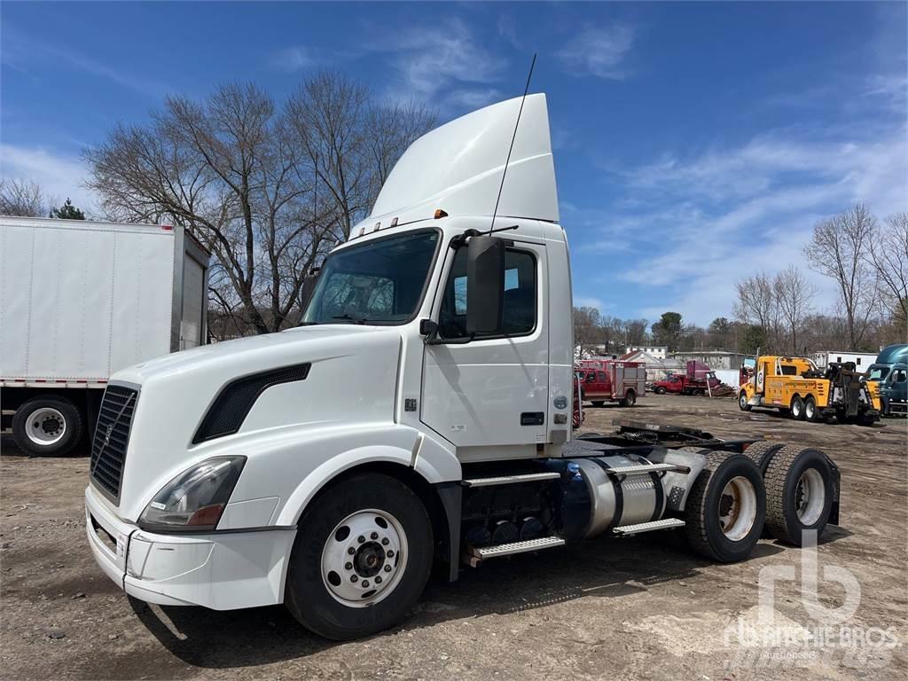Volvo VNL300 Tractores (camiões)