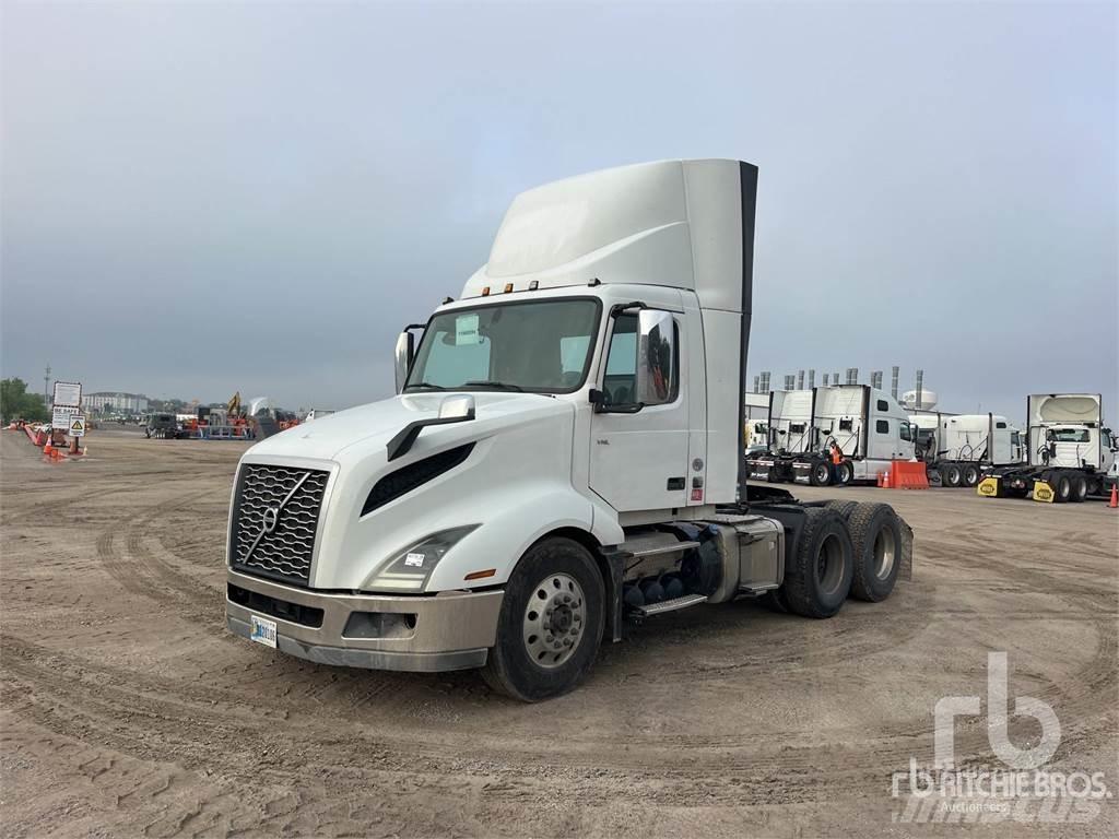 Volvo VNL300 Tractores (camiões)