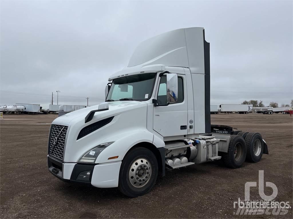 Volvo VNL62T300 Tractores (camiões)