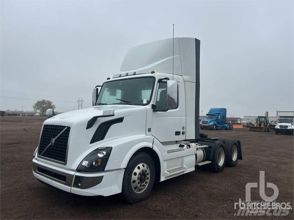 Volvo VNL64 Tractores (camiões)