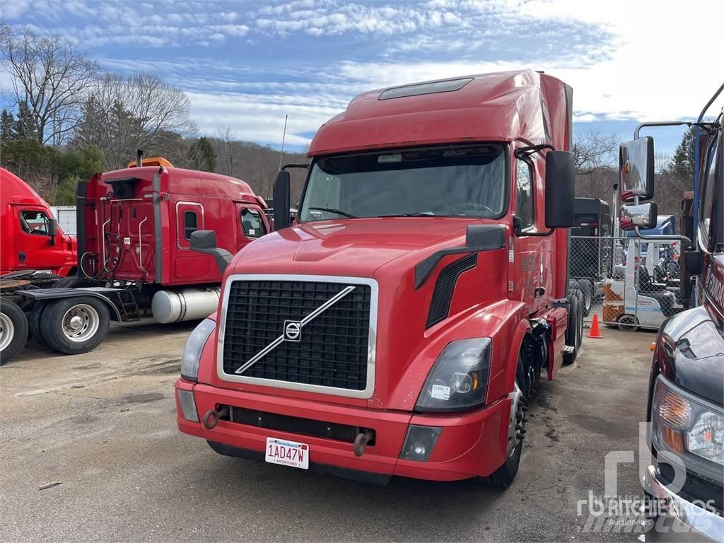 Volvo VNL670 Tractores (camiões)