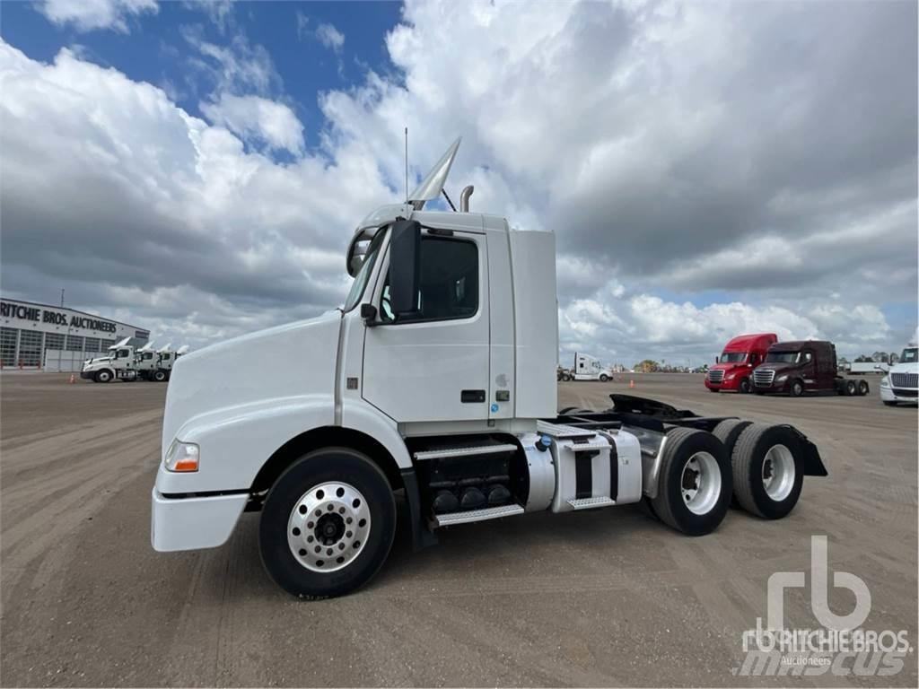 Volvo VNM200 Tractores (camiões)