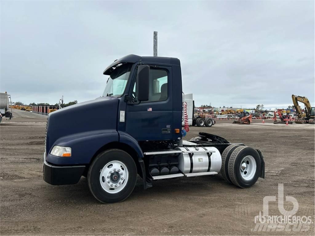 Volvo VNM200 Tractores (camiões)
