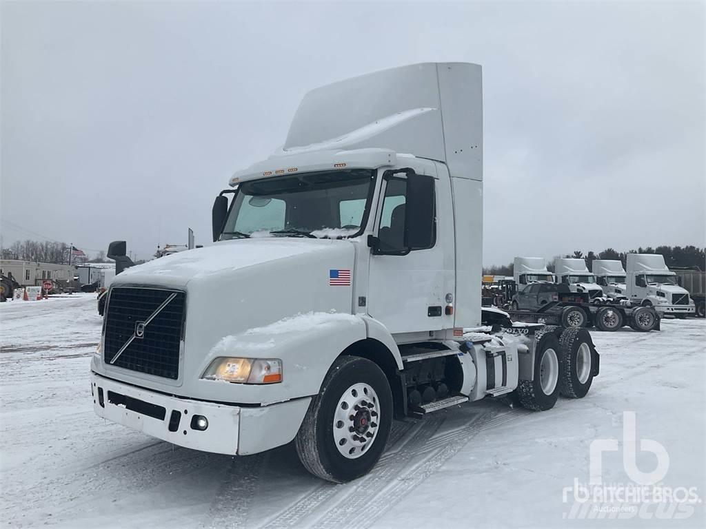 Volvo VNM300 Tractores (camiões)