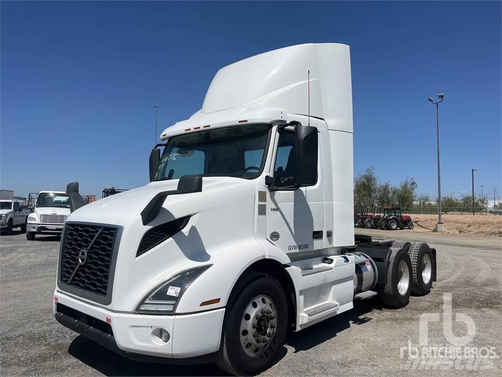 Volvo VNR300 Tractores (camiões)