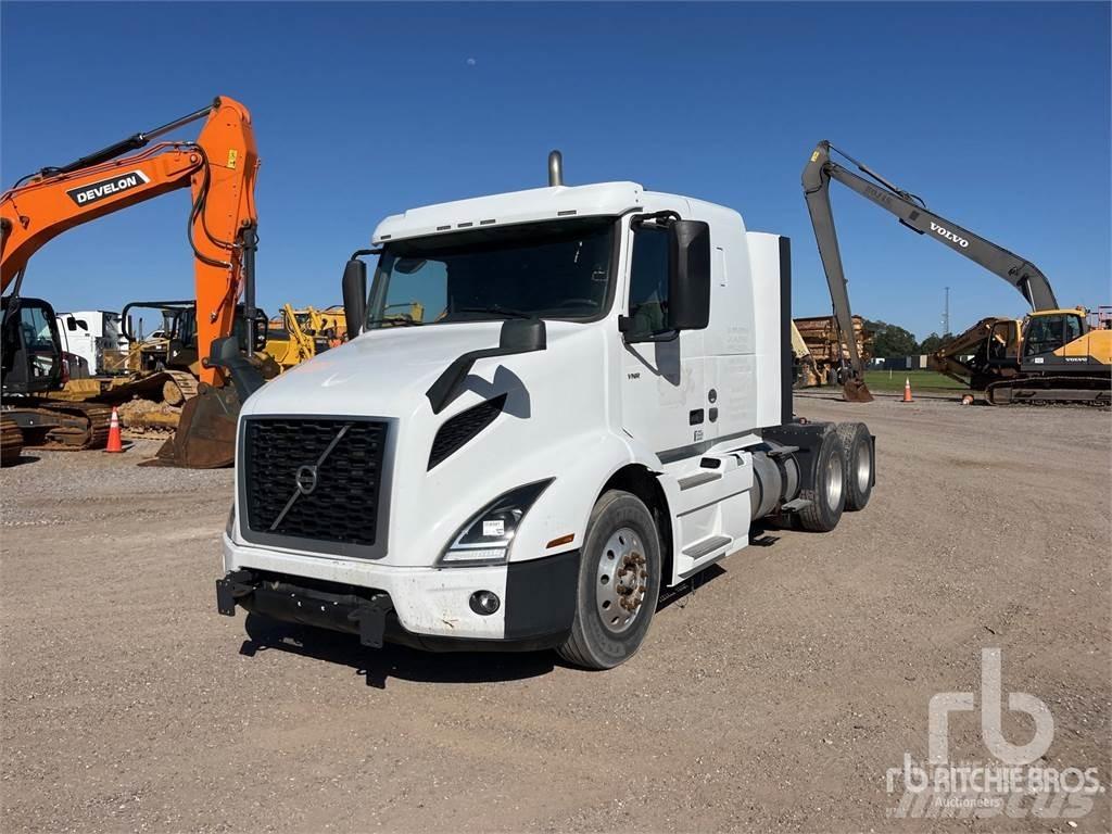 Volvo VNR400 Tractores (camiões)