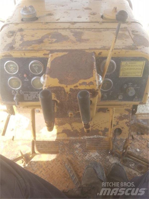 CAT D6D LGP Dozers - Tratores rastos