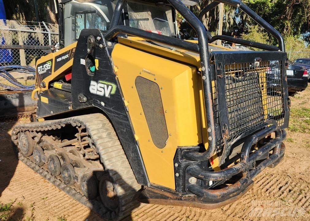 ASV RT135F Carregadoras de direcção deslizante