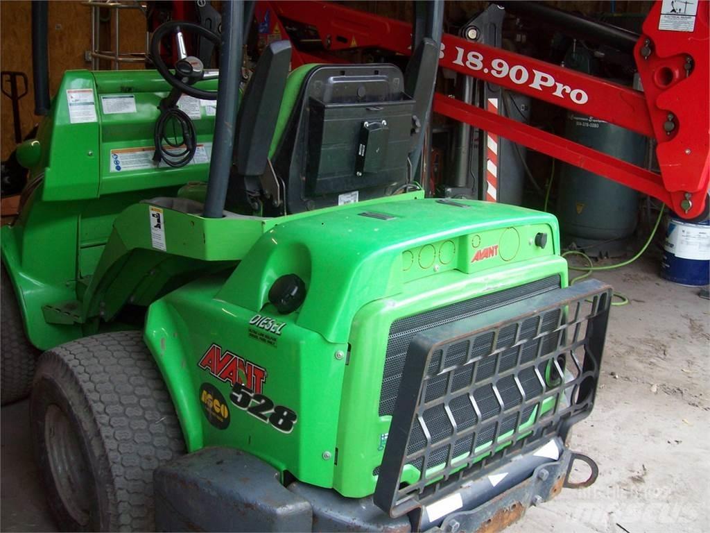Avant M528 Pás carregadoras de rodas