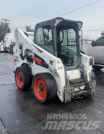 Bobcat S770 Carregadoras de direcção deslizante