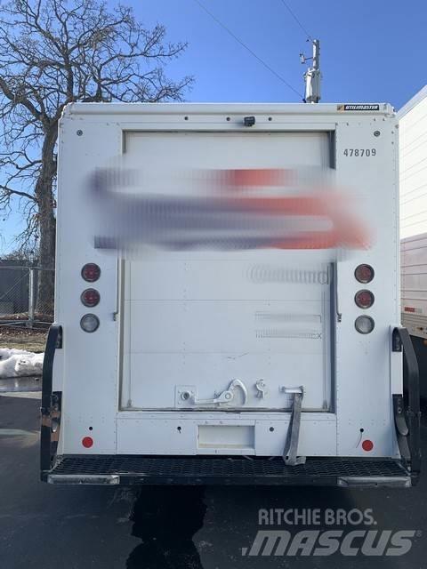 Ford E350 Camiões de caixa fechada