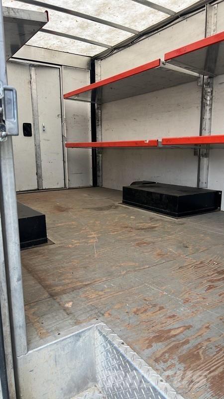 Ford E350 Camiões de caixa fechada