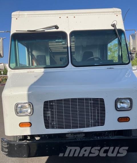 Ford P1000 F59 Camiões de caixa fechada