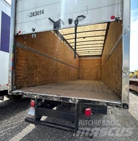 Freightliner M2 Camiões de caixa fechada
