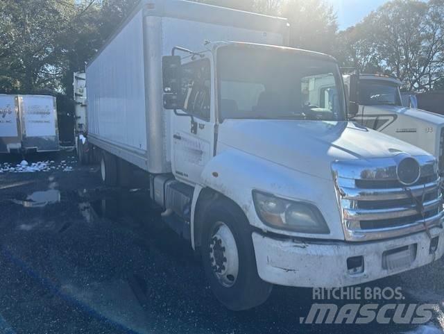 Hino 268 Camiões de caixa fechada