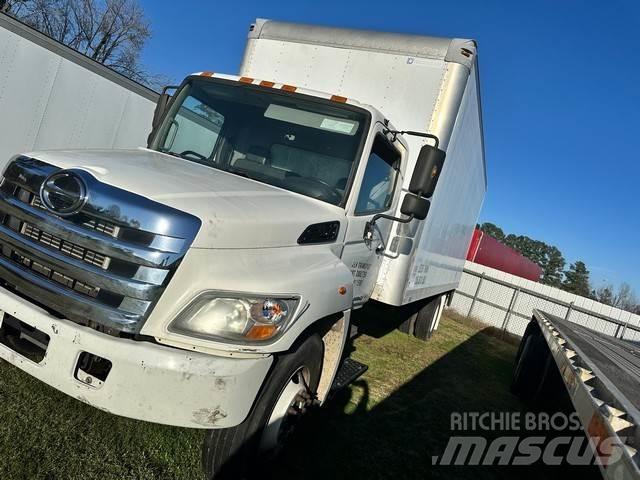 Hino 268 Camiões de caixa fechada