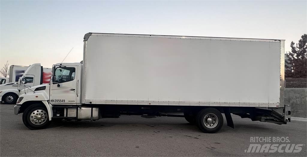 Hino 268A Camiões de caixa fechada