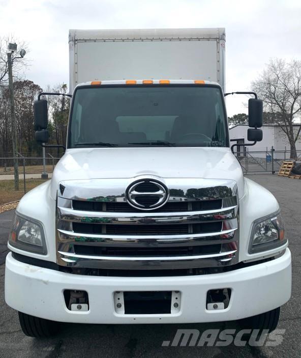 Hino 268A Camiões de caixa fechada