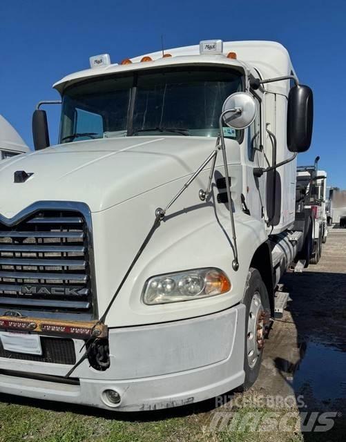 Mack CXU613 Tractores (camiões)