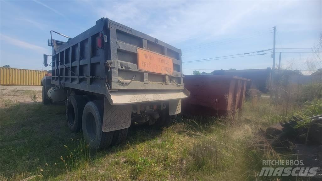 Mack RD6885 Camiões basculantes