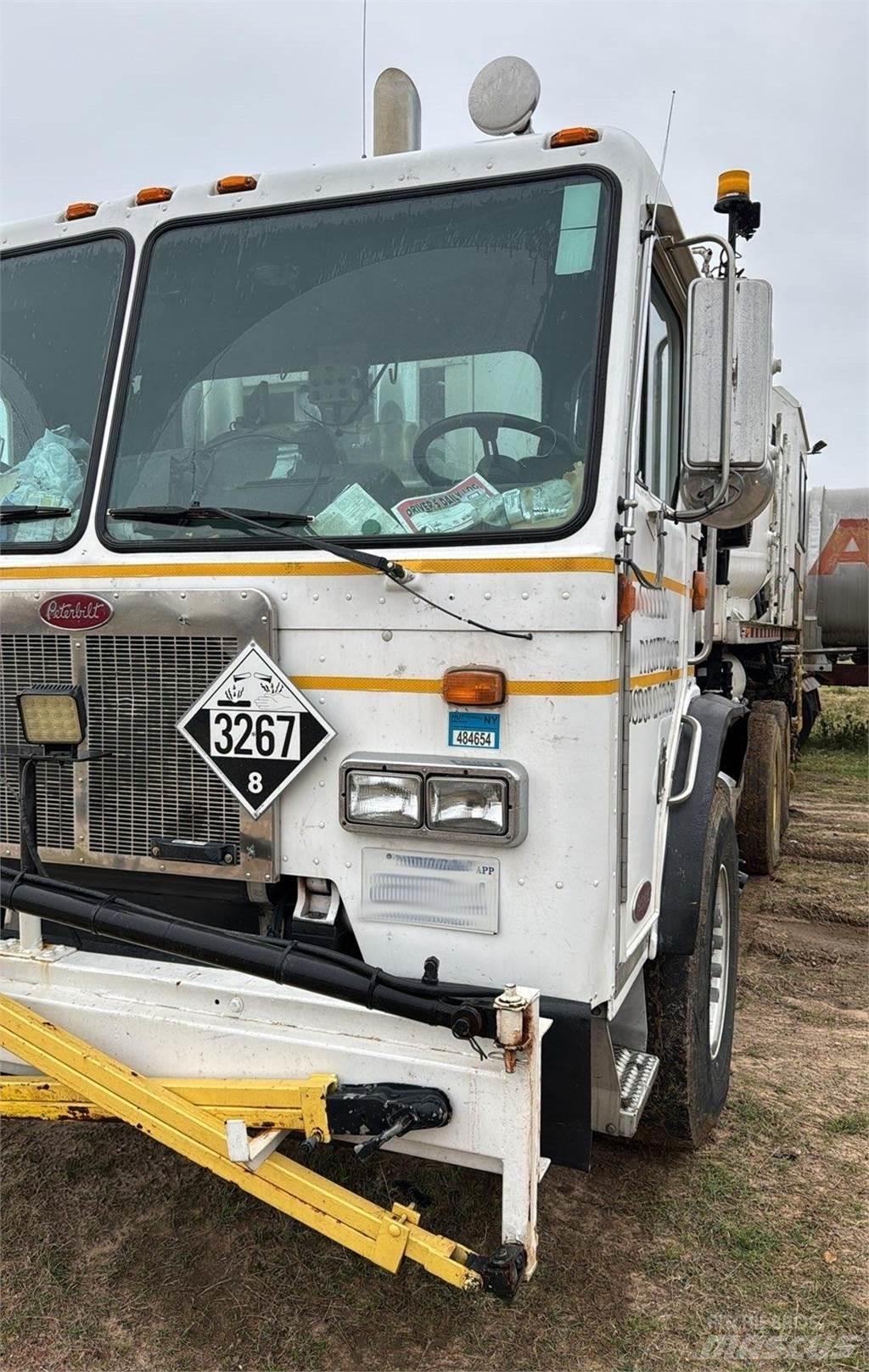 Peterbilt 320 Outros Camiões