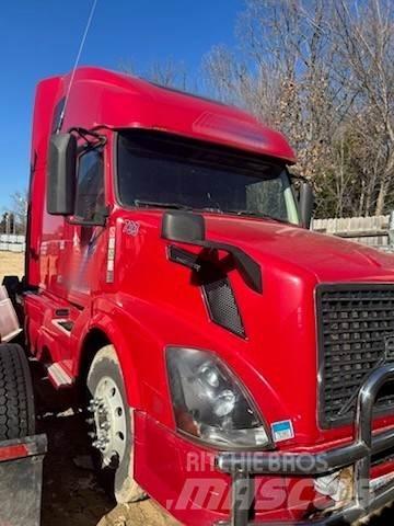 Volvo VNL64T670 Tractores (camiões)