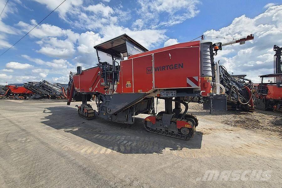 Wirtgen W 220 Fresadoras de asfalto