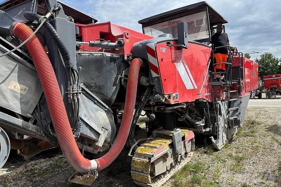 Wirtgen W 250 Fresadoras de asfalto