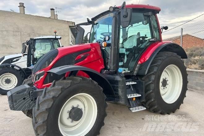 Valtra N135A Tratores Agrícolas usados
