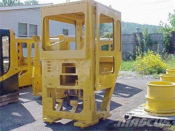 CAT  Cabines e interior máquinas construção