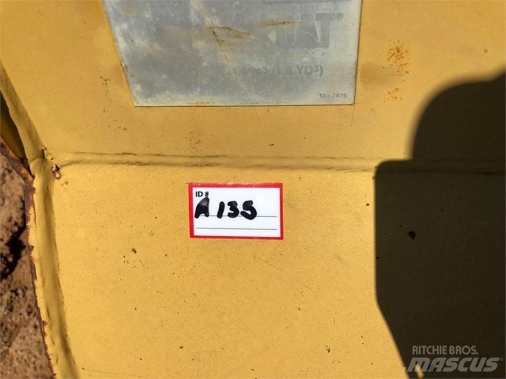 CAT  914G Baldes