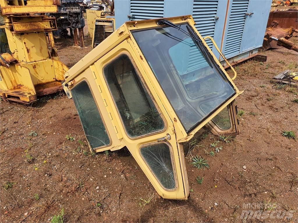 CAT 973 Cabines e interior máquinas construção