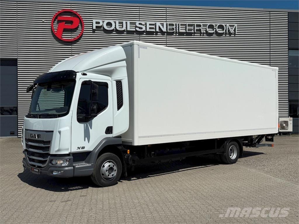 DAF XB230 med lift Camiões de caixa fechada