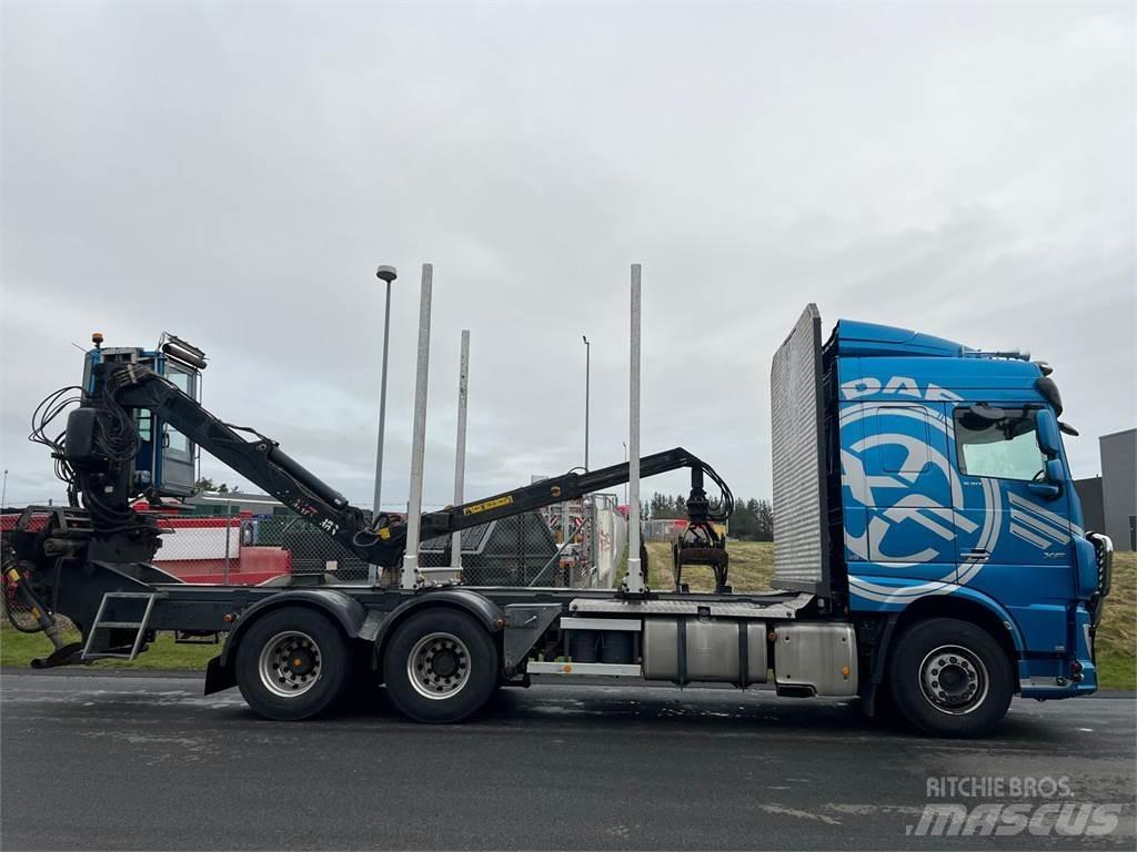 DAF XF530 FAT 6x4 Camiões de transporte de troncos