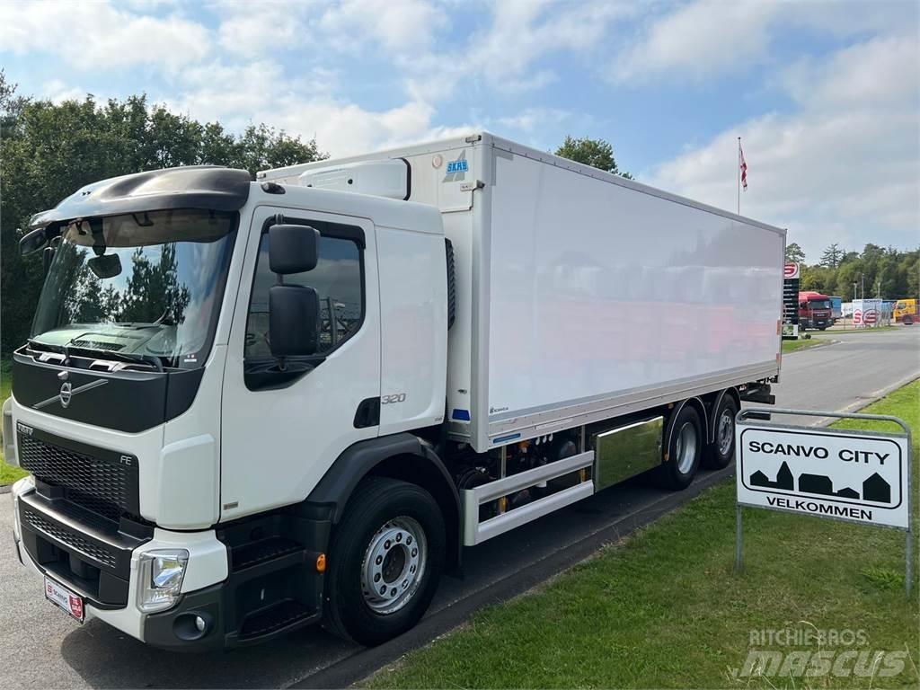 Volvo FE320 6x2*4 Camiões de caixa fechada