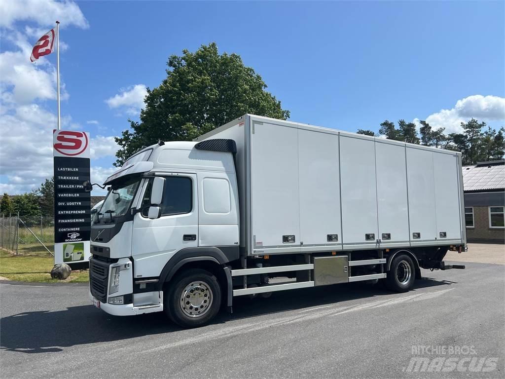 Volvo FM330 Camiões de caixa fechada