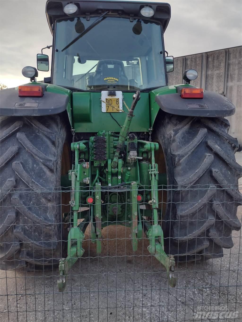 John Deere 8230 Tratores Agrícolas usados