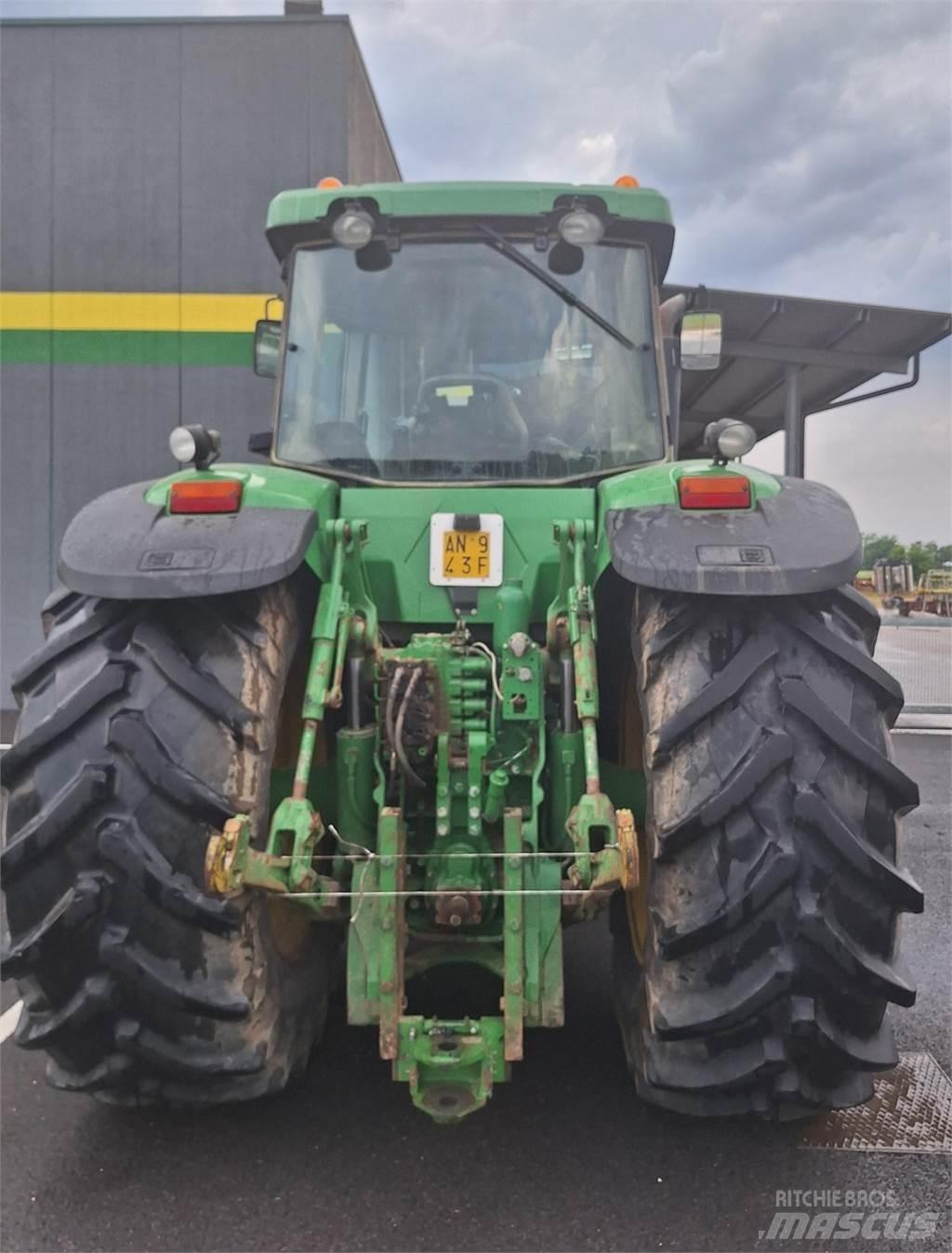 John Deere 8320 Tratores Agrícolas usados