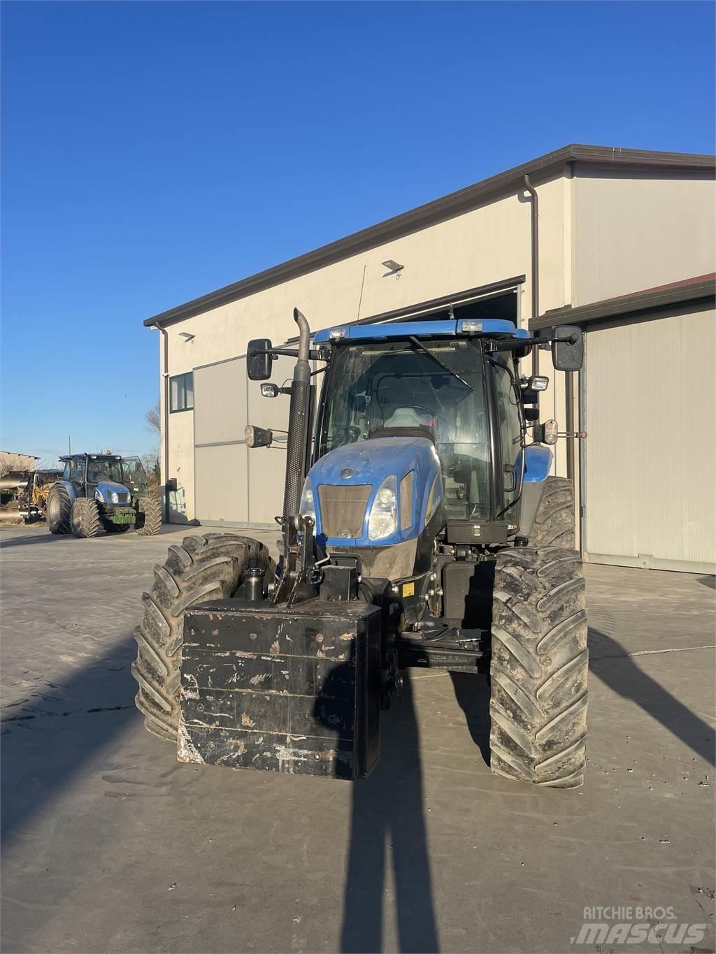 New Holland T6060 Tratores Agrícolas usados