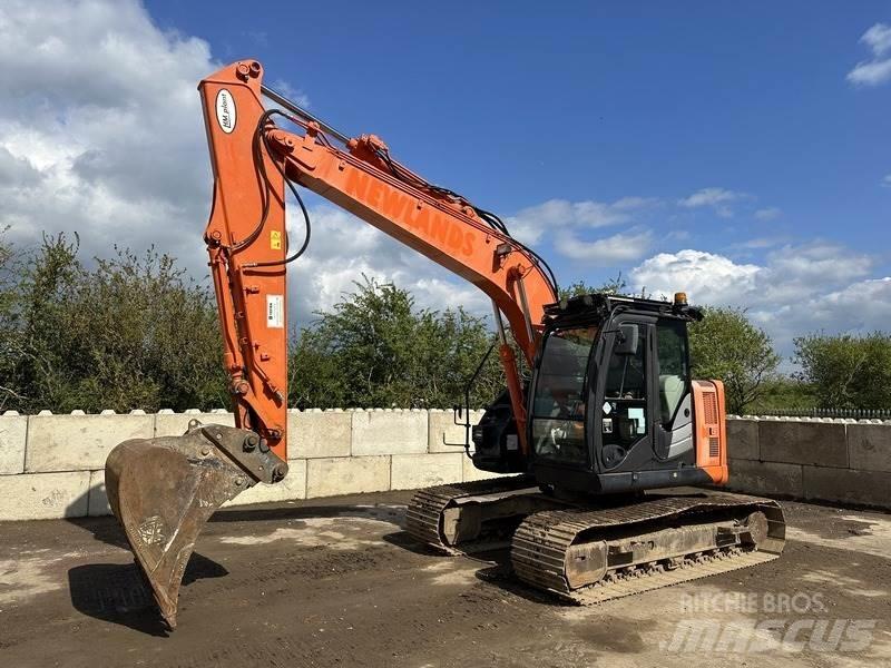 Hitachi ZX135 Escavadoras de rastos