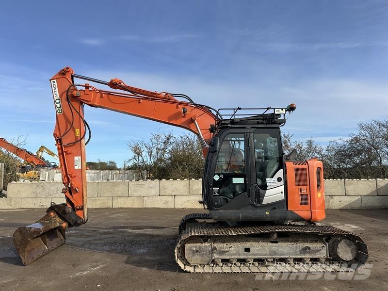 Hitachi ZX135 Escavadoras de rastos