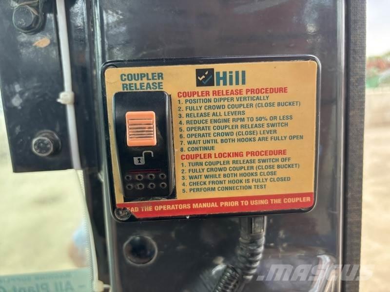 Hitachi ZX135 US-6 Escavadoras de rastos