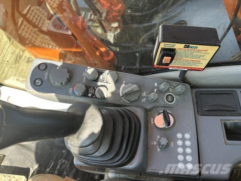 Hitachi ZX210LC-6 Escavadoras de rastos
