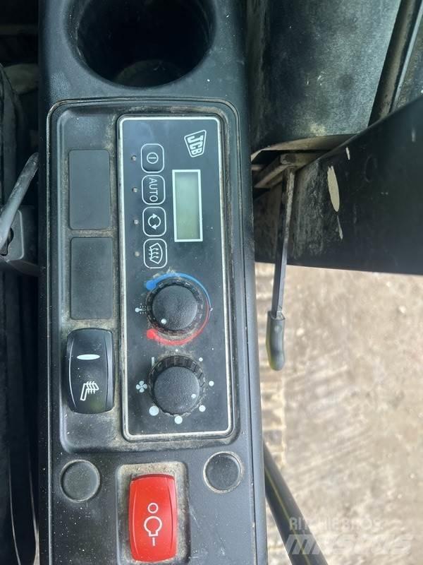 JCB JS145 LC T4 Escavadoras de rastos