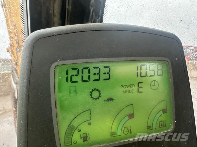 JCB JS220 LC Escavadoras de rastos