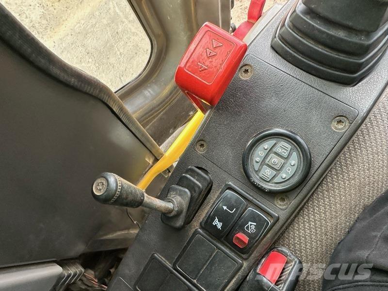 Volvo ECR235 DL Escavadoras de demolição