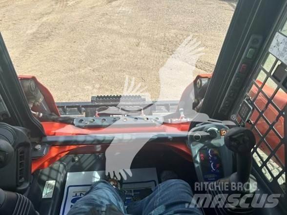 Kubota SSV75 Carregadoras de direcção deslizante